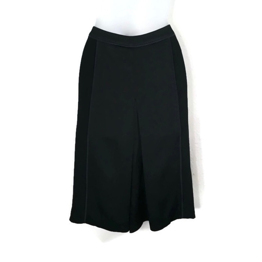 New BCBGMaxazaria Runway Hanne Short SZ 6 Black D - Picture 3 of 8